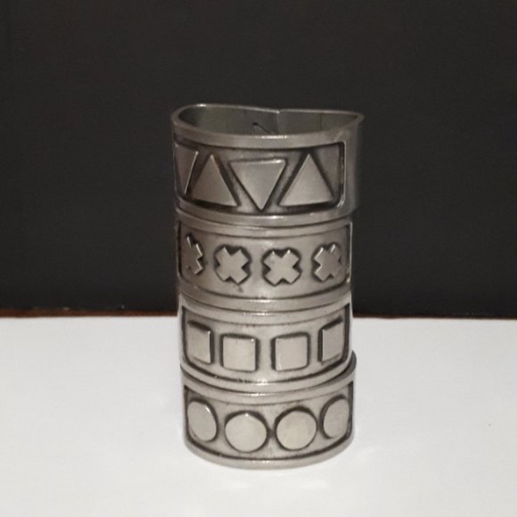 Aitkens Pewter Napkin Rings Vintage Geometric Tableware - Picture 7 of 7